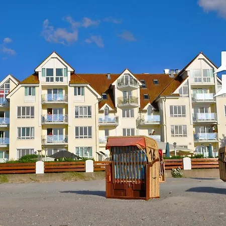 Strandhotel-33 *